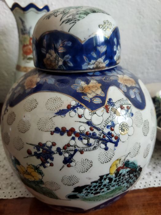 Pote de cerâmica tipo chinês