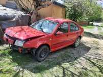 Vw Bora 1.6 B + G po kolizji