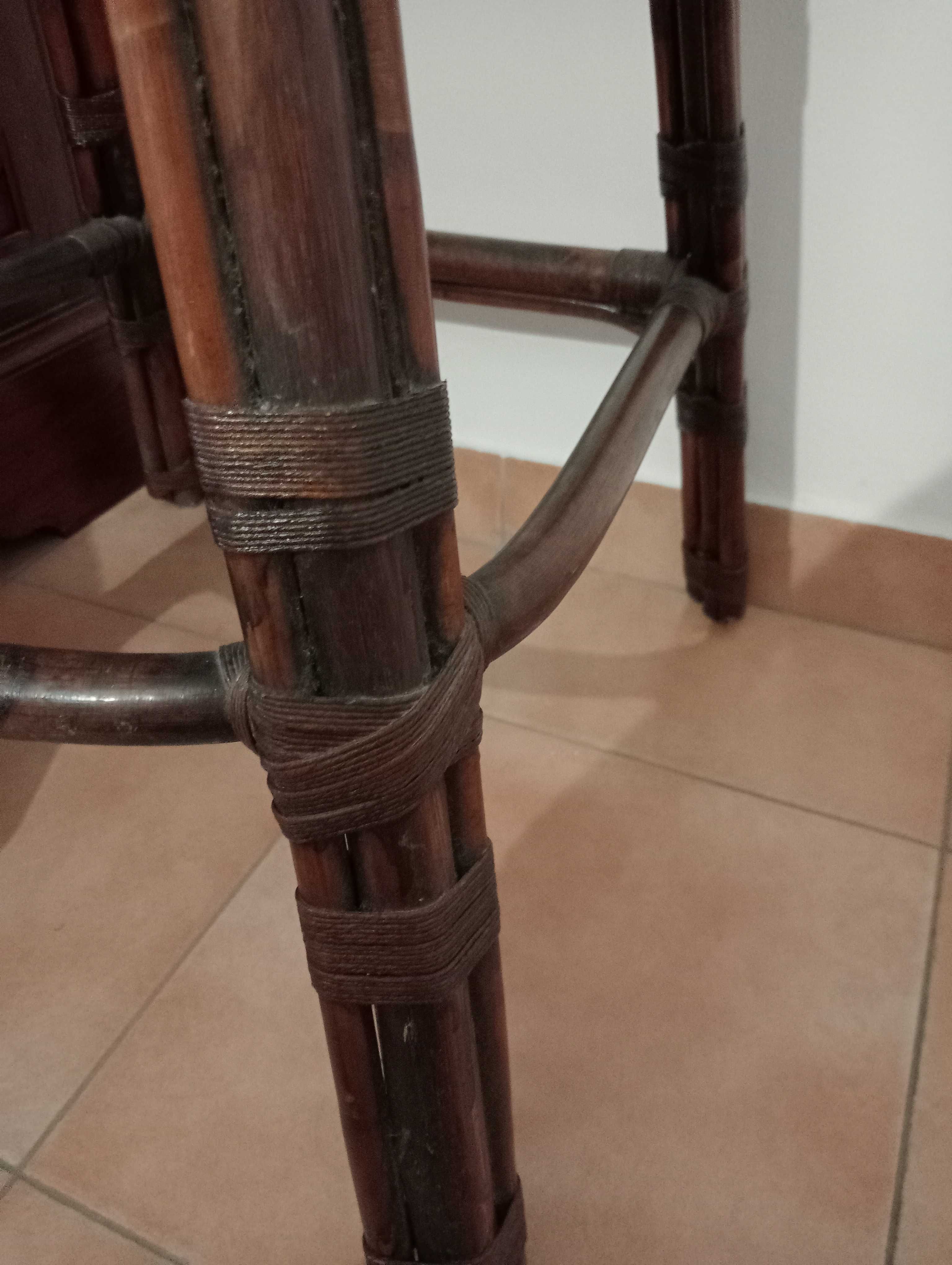 Cadeiras de bambú