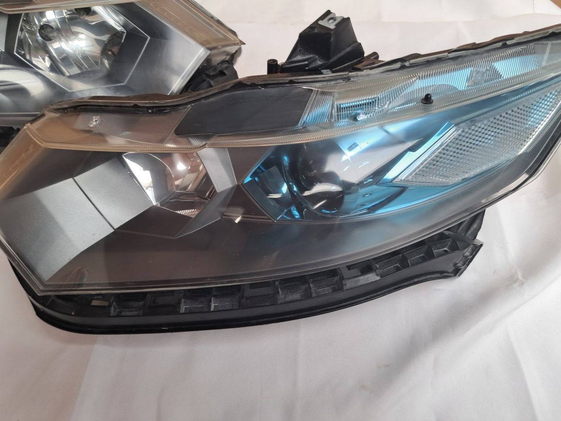 Lampy  Przednie Honda Insight Xenon 2009 r