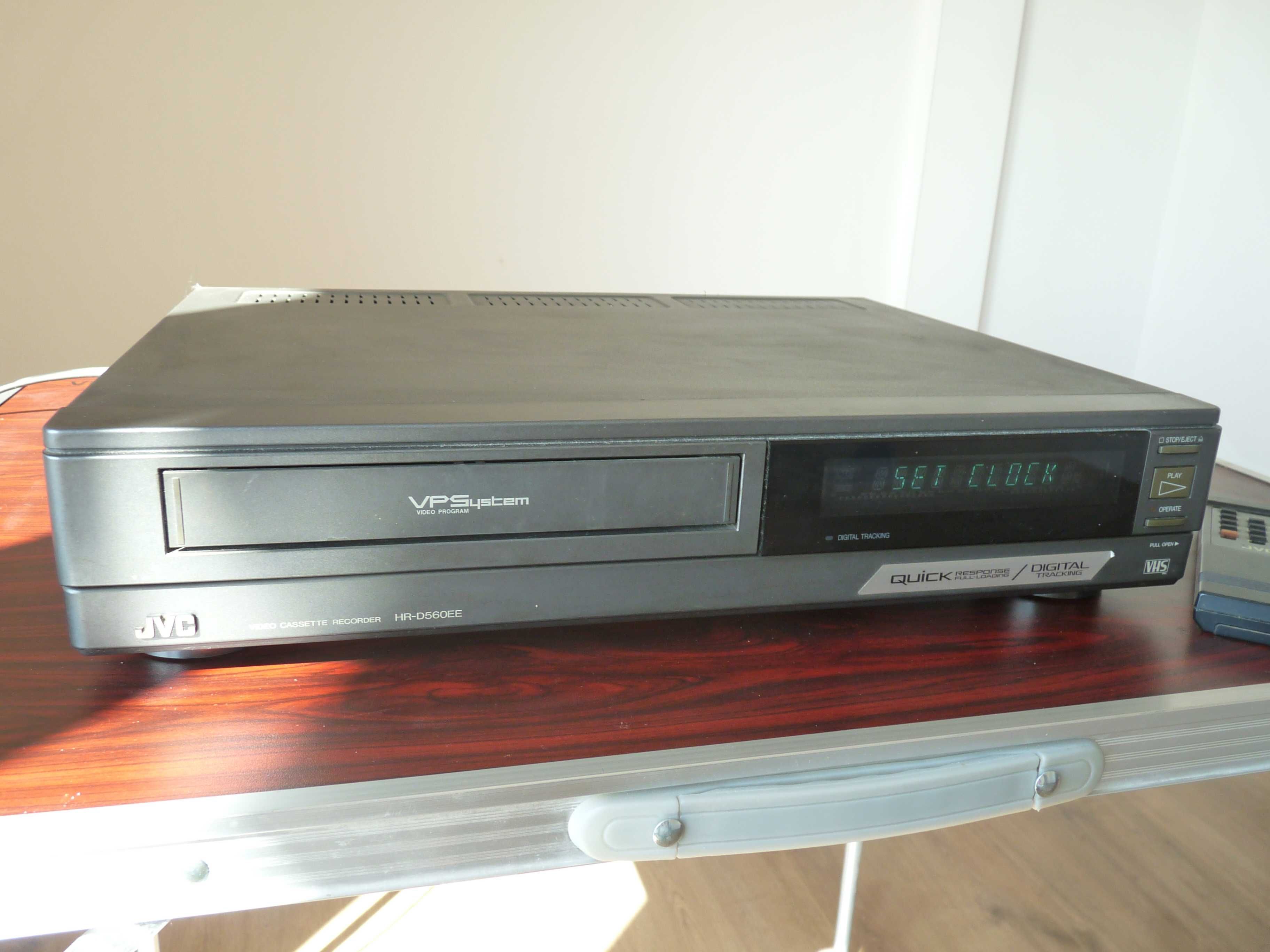 magnetowid JVC HR-D 560 EE