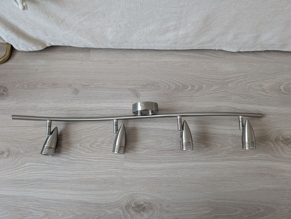 Lampa sufitowa lub ścienna kolor srebrny satynowy