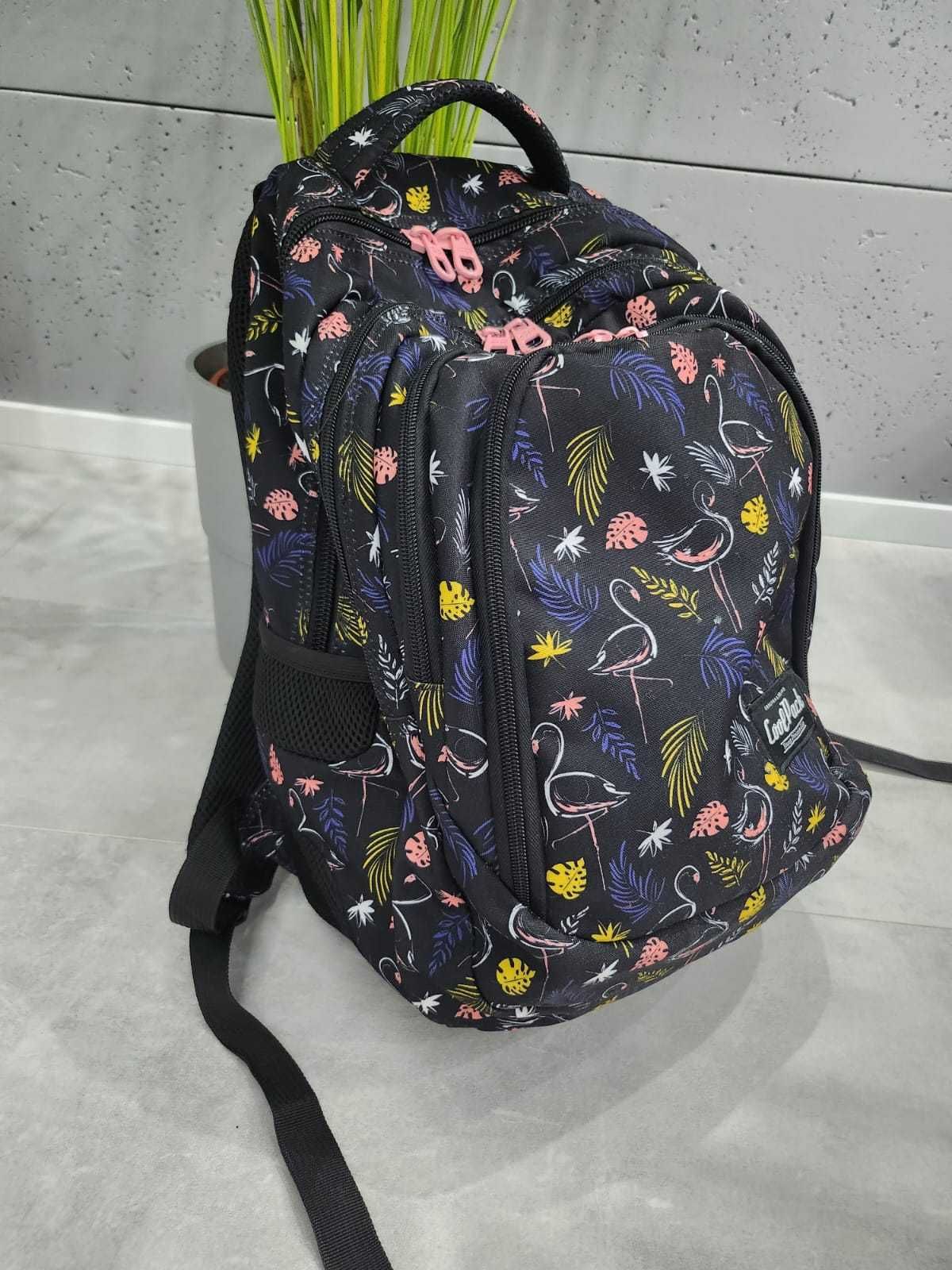 Plecak coolpack czarny z flamingami
