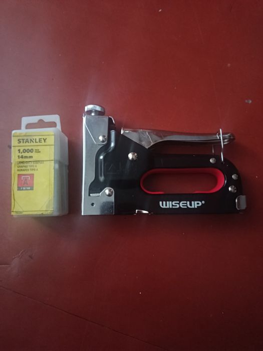 Степлер Wiseup зі скобами