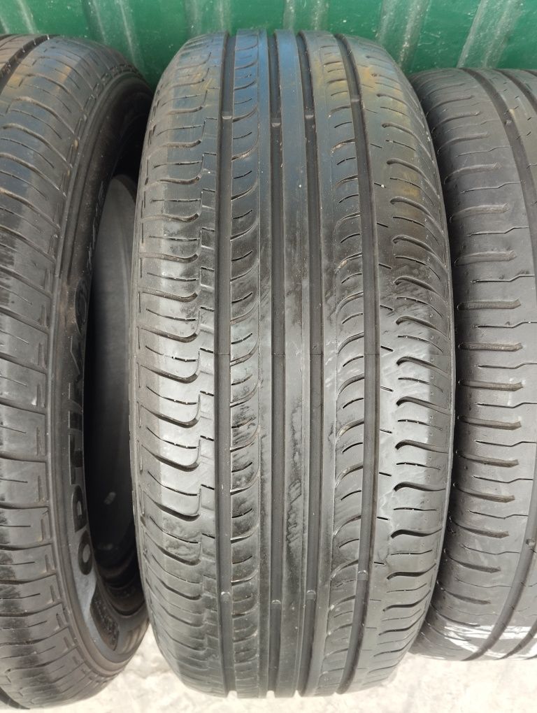 Пара літніх шин Hankook 225/60/17