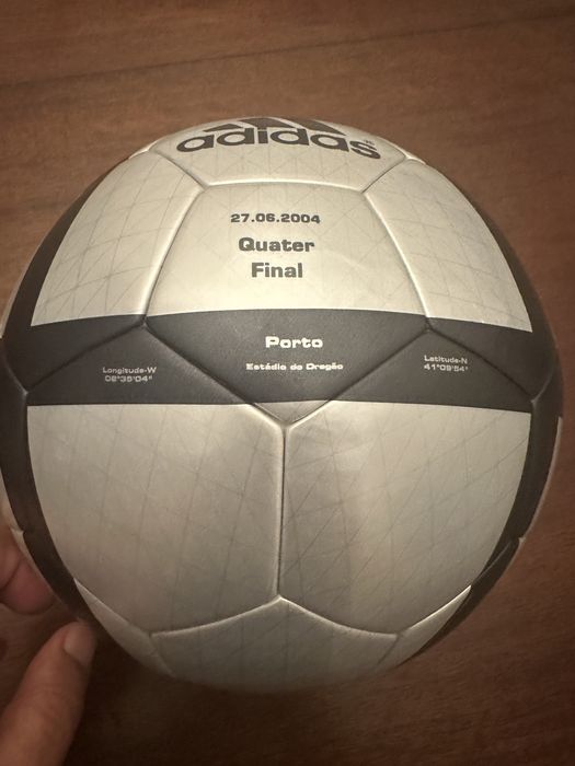 Bola oficial dos Quartos de Final do Euro 2004 Rep. Checa .vs Dinam.