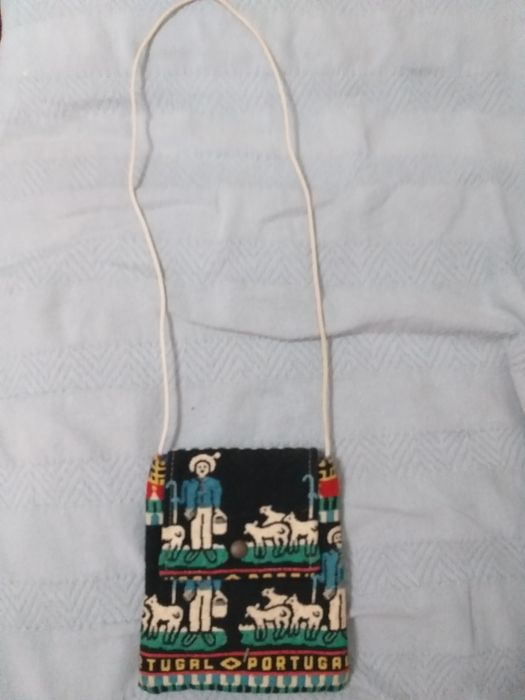 Bolsa da Serra da Estrela para criança