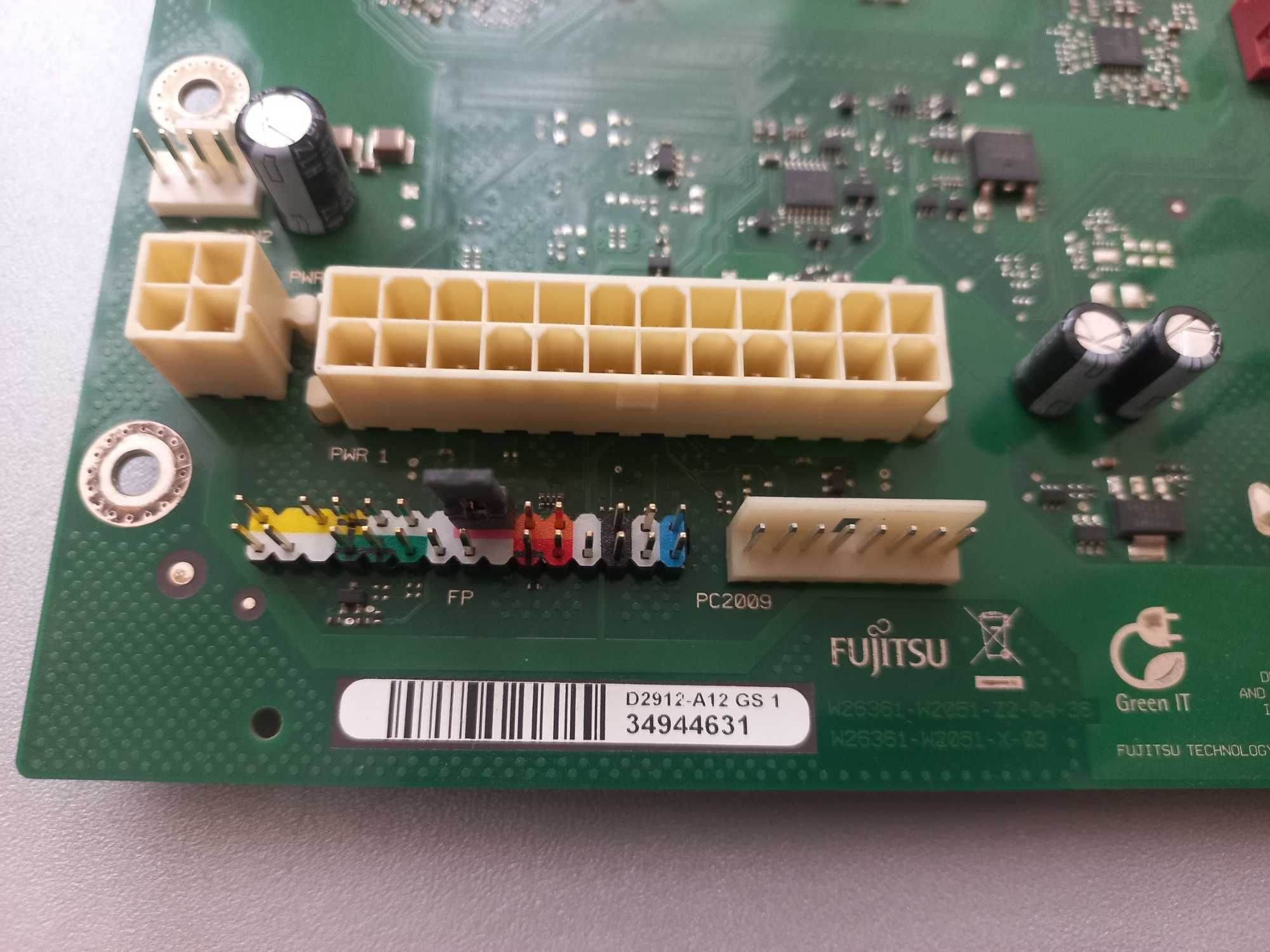 Продам комплект Fujitsu D2912-A12 (материнка+CPU+RAM)