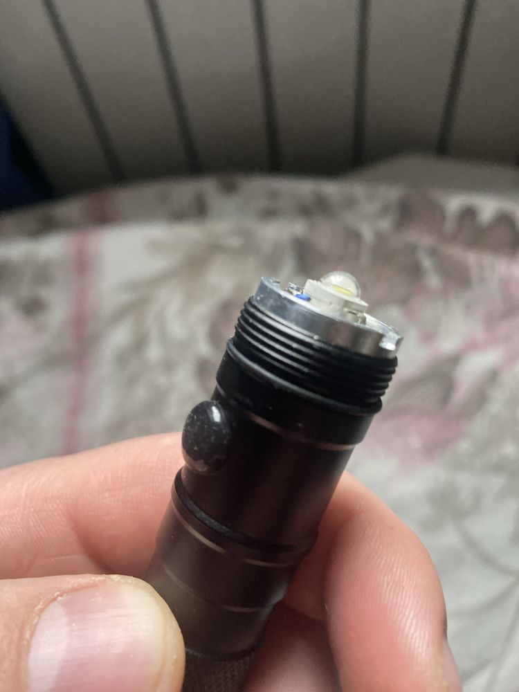 Продам фонарик алюминиевый Голландский влагостойкий!На две батареи АА!