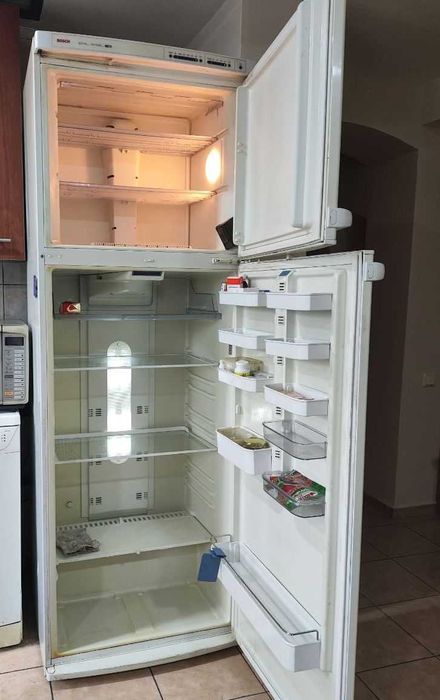 Холодильник 200х70х65см BOSH KSU44   403л.