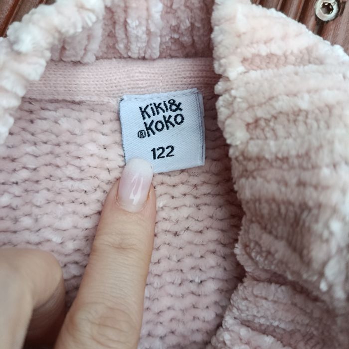 Sweterek beżowy 122