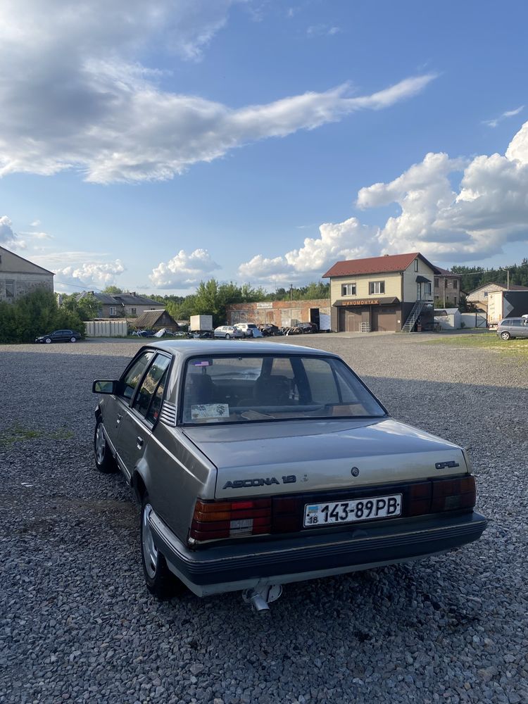 Опель Аскона 1.8