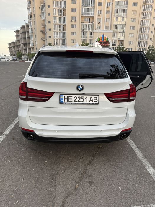 Продаю свій автомобіль .