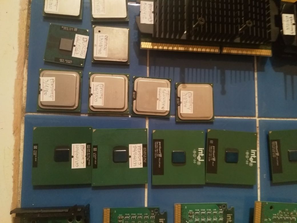 Lote de CPUs para PC