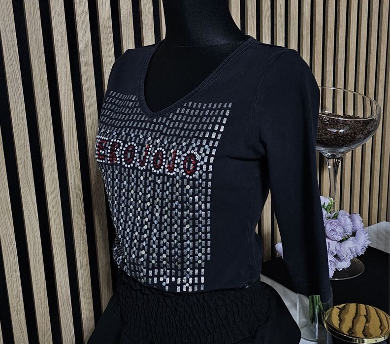 Bluzka czarna z cekinami rękaw 3/4 M