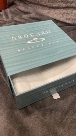Подарочная коробка Брокард