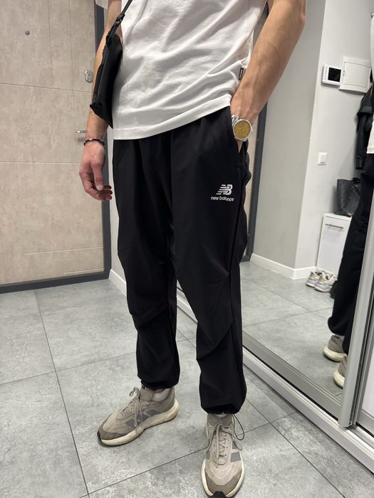 Нейлонові штани New Balance