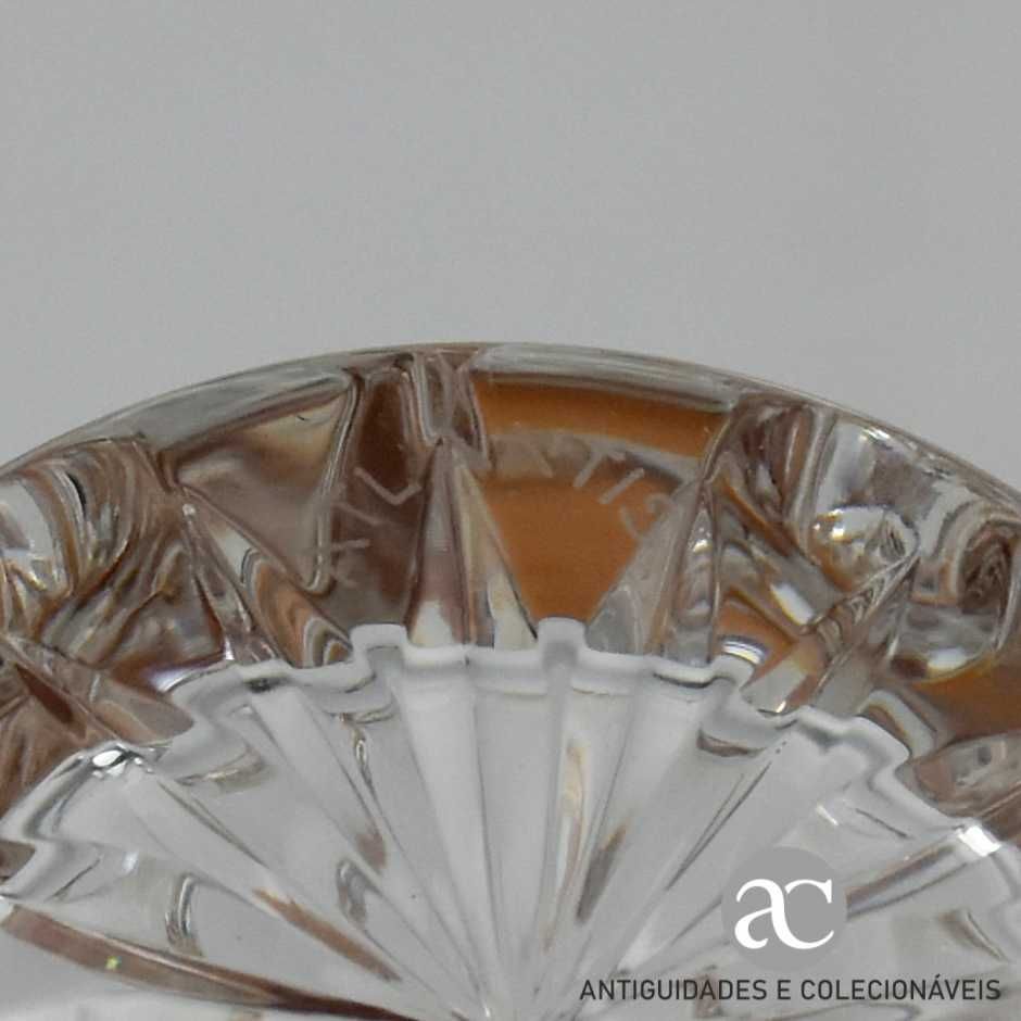 Frasco de perfume em Cristal Atlantis decoração lapidada nº2