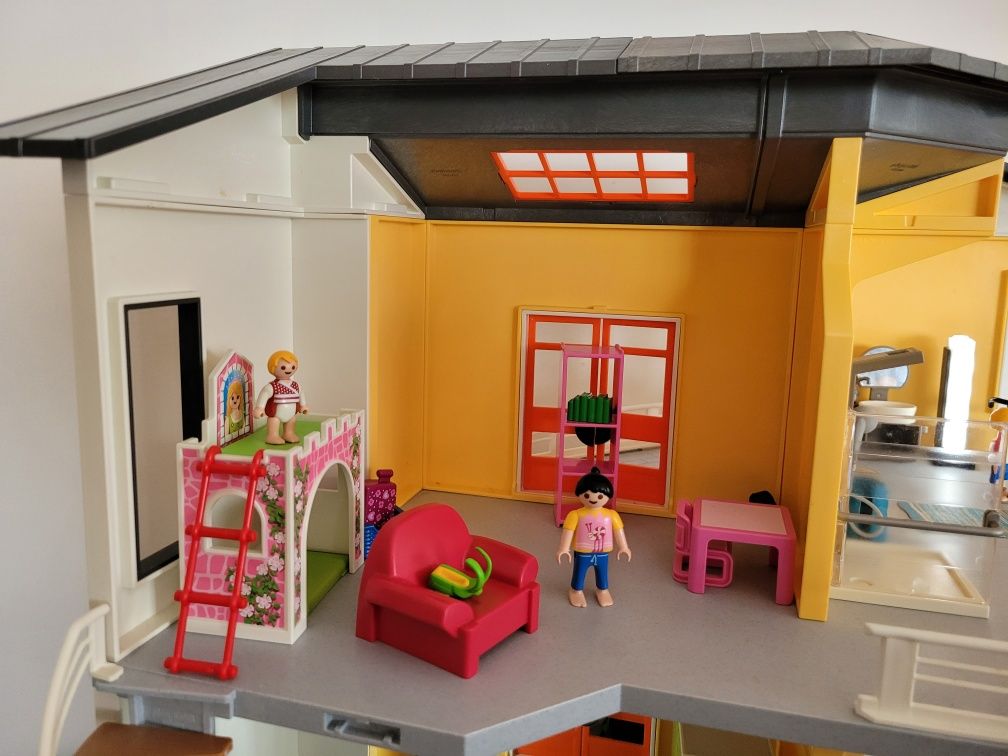 Casa Moderna Playmobil Ref. 9266.