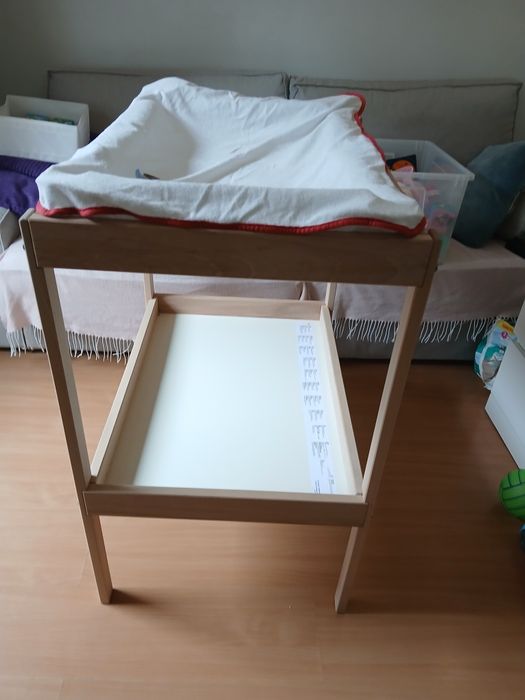 Mesa de troca IKEA