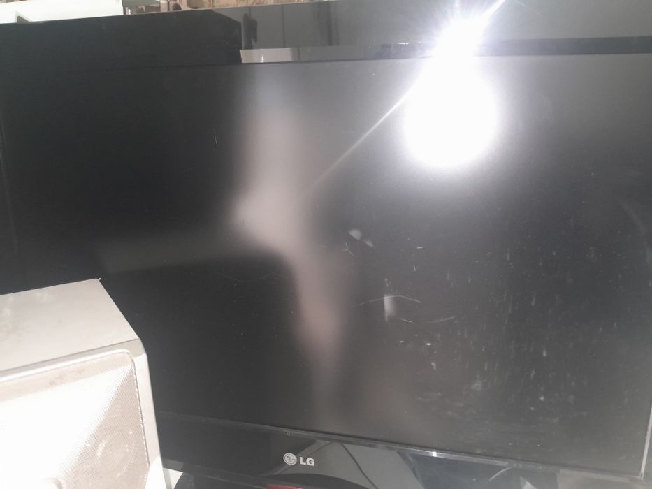 Plasma LG 42 polegadas c/ comando 80€