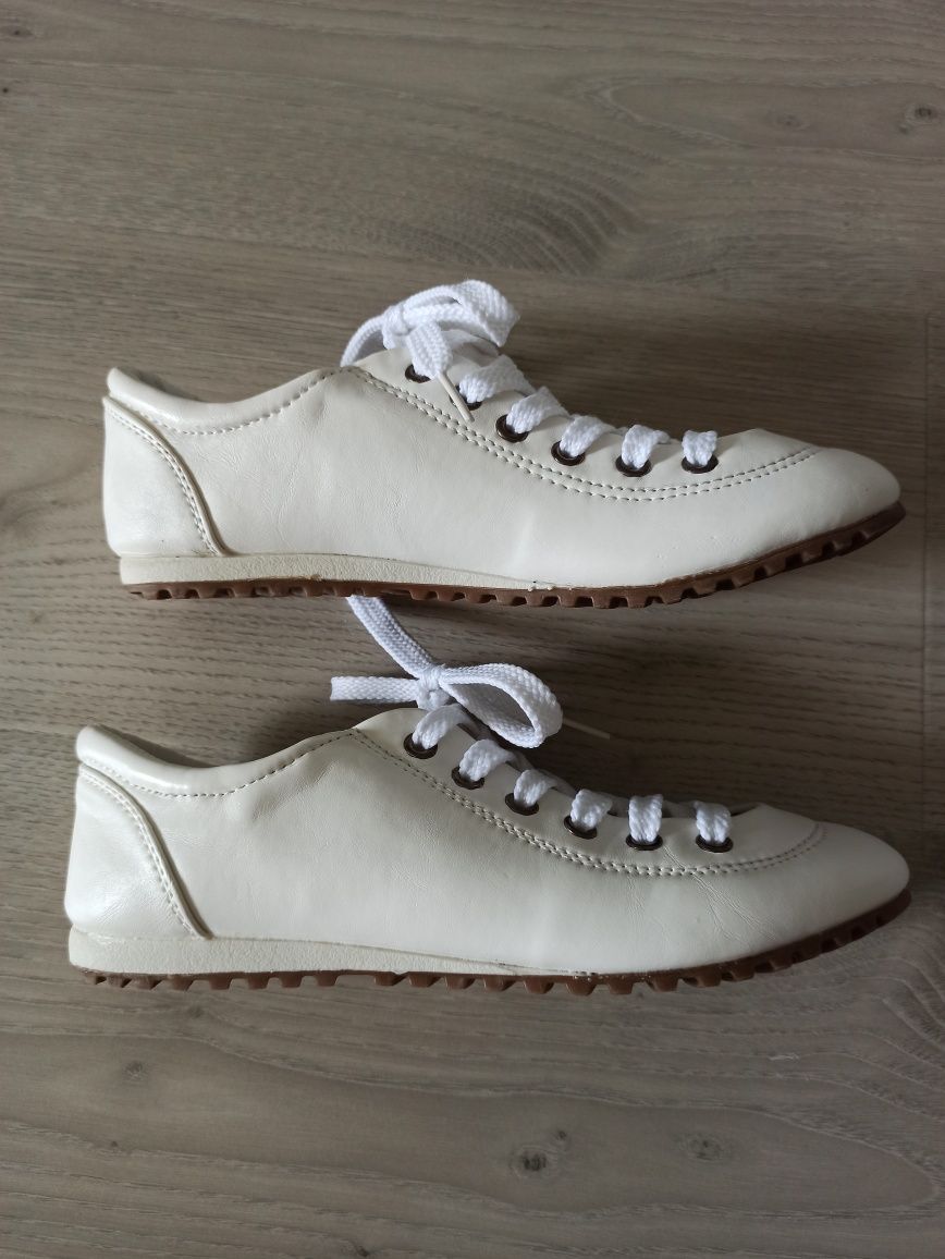 Białe buty sportowe trampki sznurowane r. 36 / 37