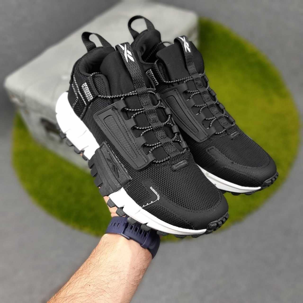 Чоловічі кросівки Reebok Zig Kinetica Edge Чорні на білій 11158 ТОП