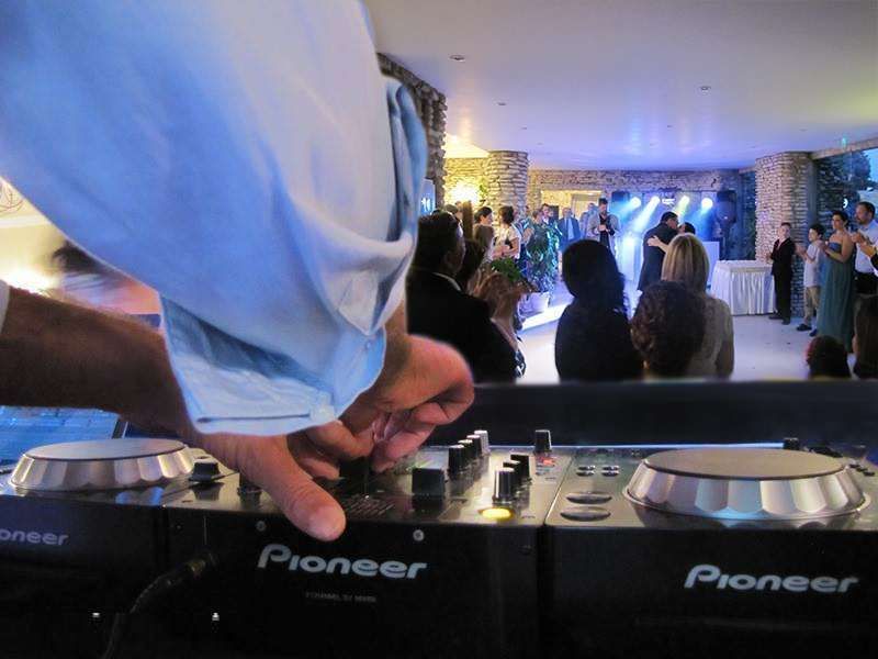 Dj Karaoke Som e iluminação  para todo o tipo de eventos