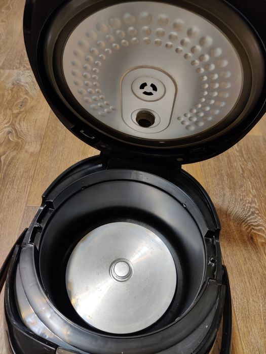 REDMOND RMC-M90 робоча, недорога