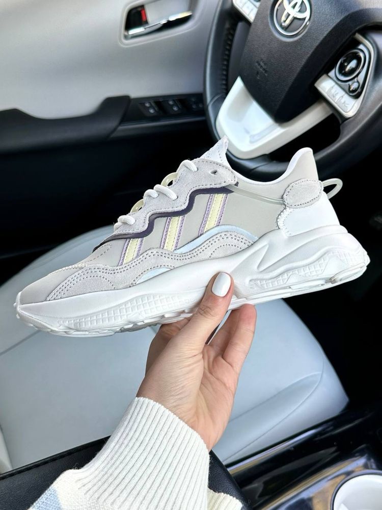 Жіночі кросівки Adidas Ozweego