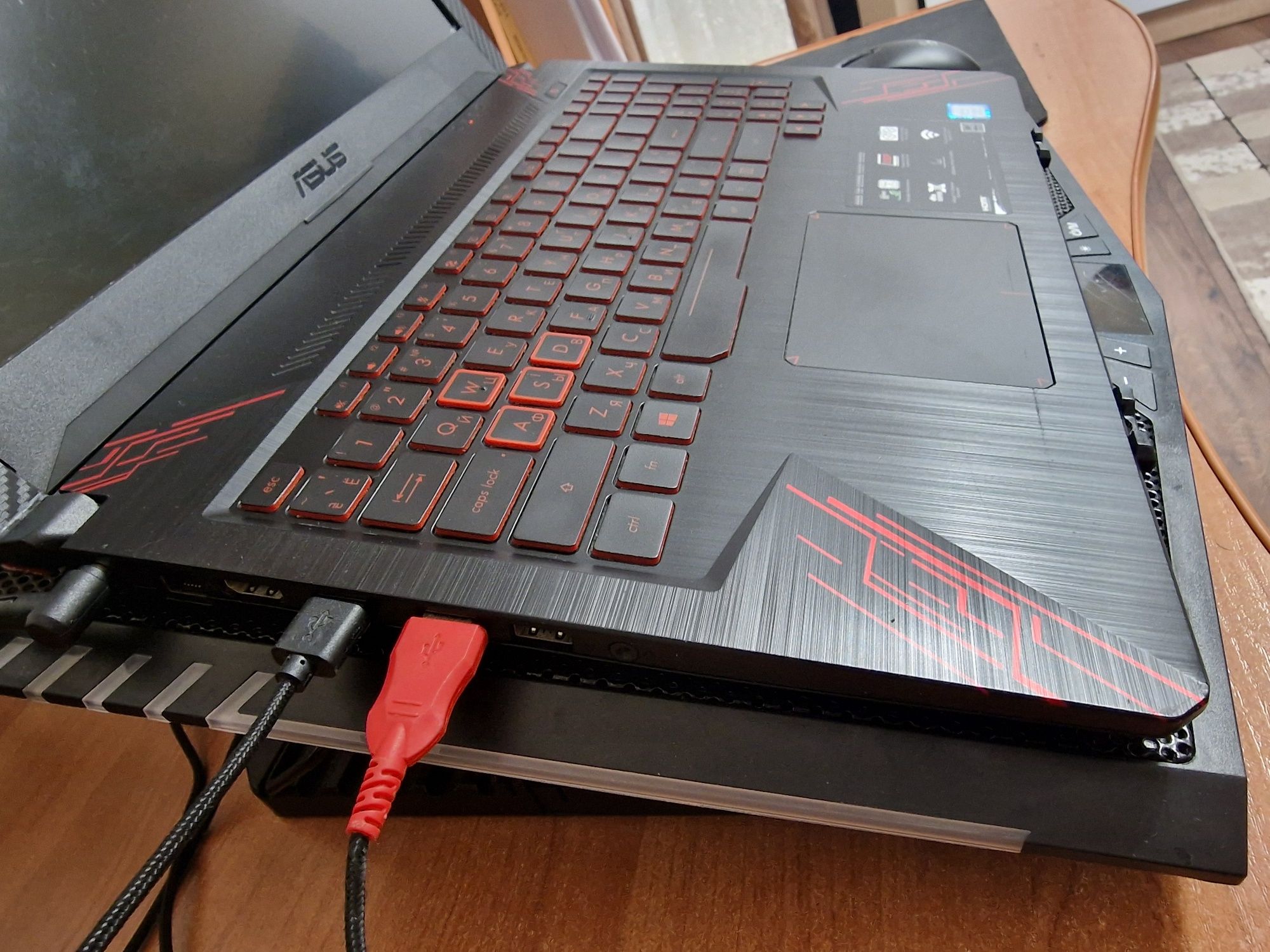 Продам ноут Asus FX504, I7 8750H, 16GB DDR4, GTX1050 4GB. M.2 128 +500
