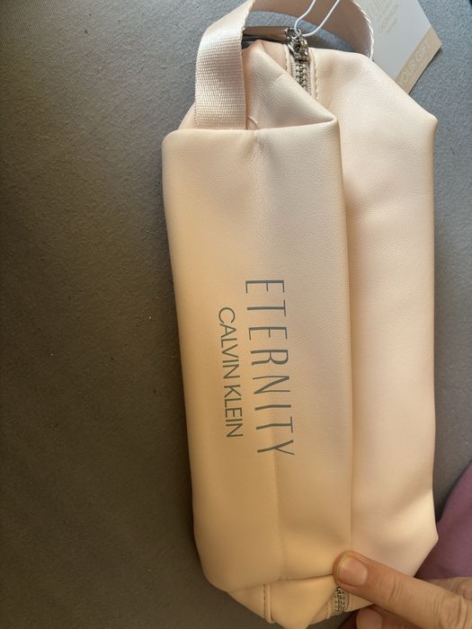 Nowa kosmetyczka Calvin Klein Eternity