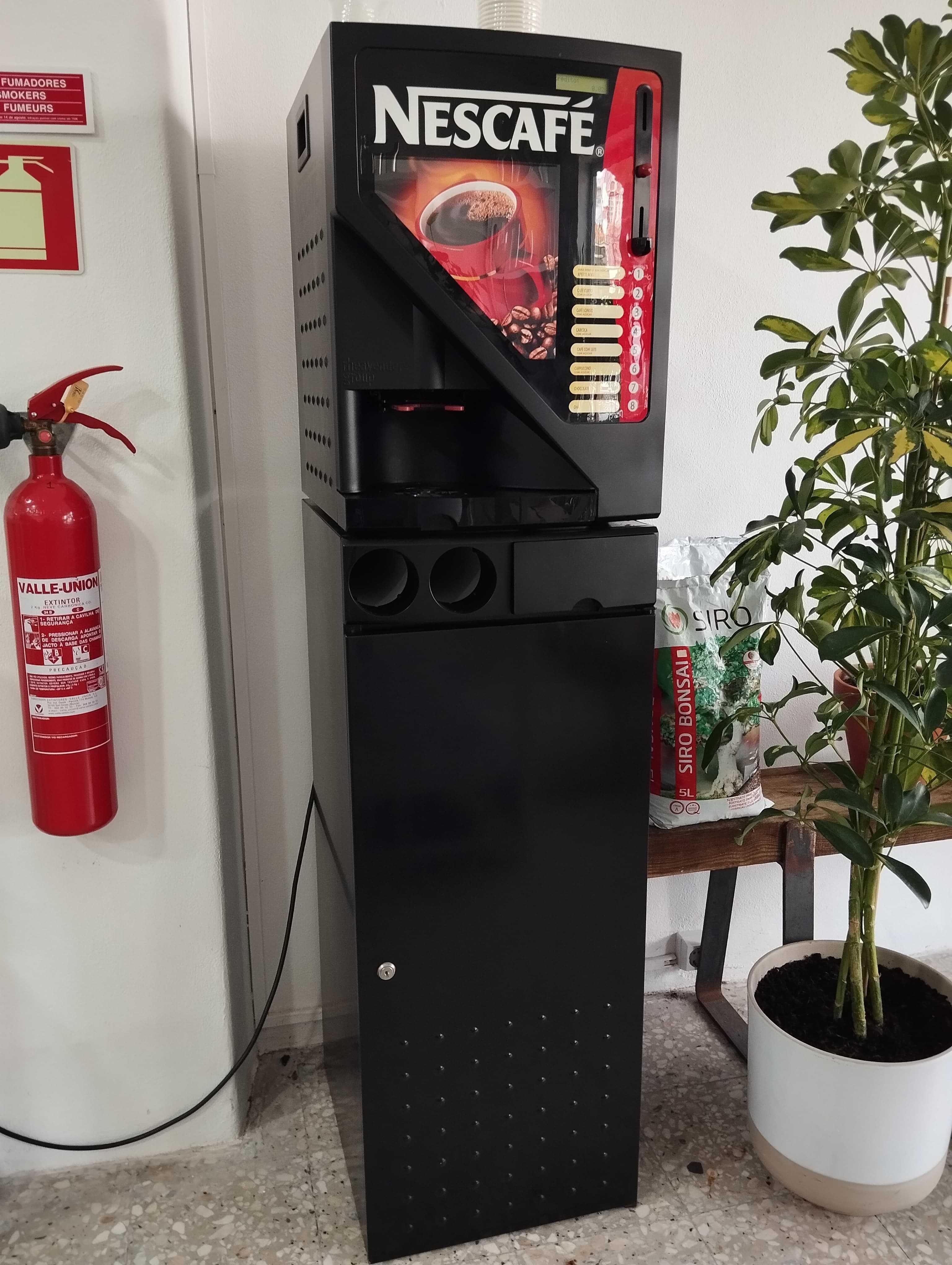 Vendo maquina de café expresso NESCAFÉ