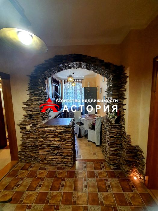 Продаж повнометражної 3-кімнатної квартири!