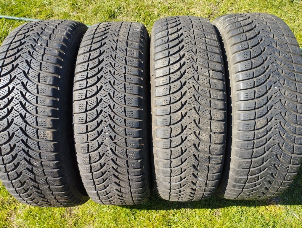 Komplet opon zimowych 195/60 R15 Targum