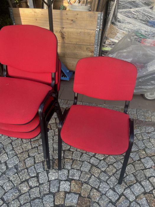Krzesła do biura kolor czerwony