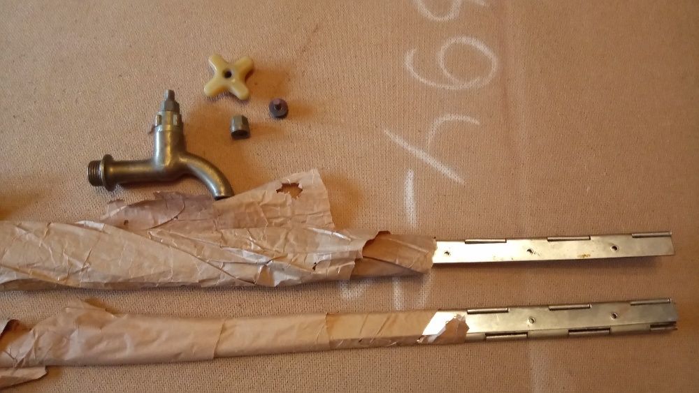 Продам петлю рояльную СССР.