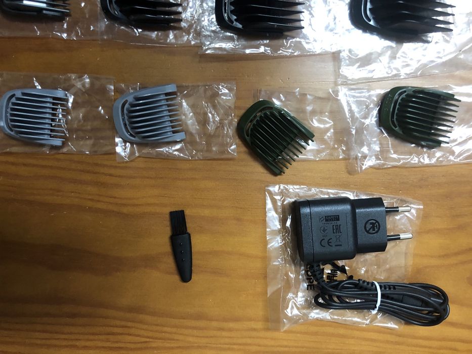 Aparador Barba / Cabelo Phillips Série 7000