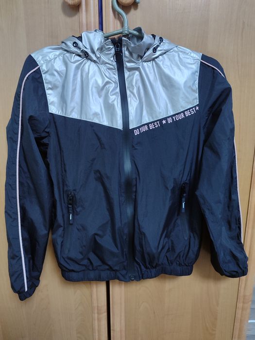 Куртка-вітровка на зріст 152 см