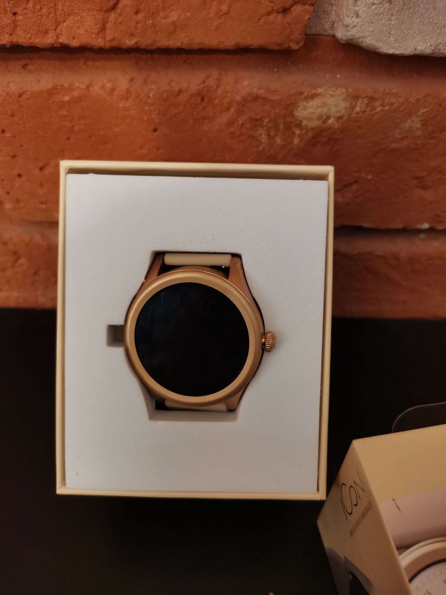 Nowy damski smartwatch Forever Icon II AW-110