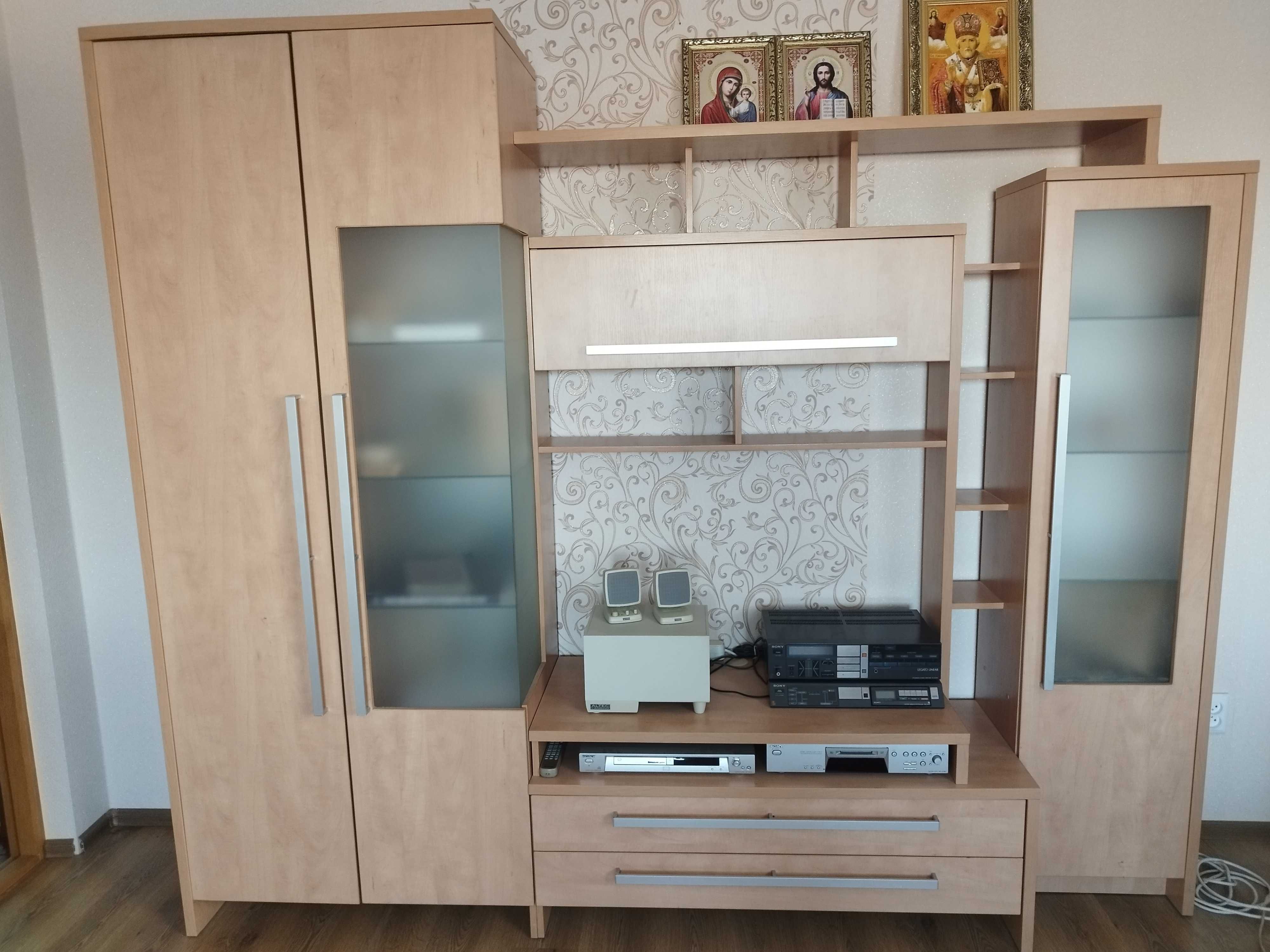 Стінка в вітальню , стінка для школяра, в дитячу