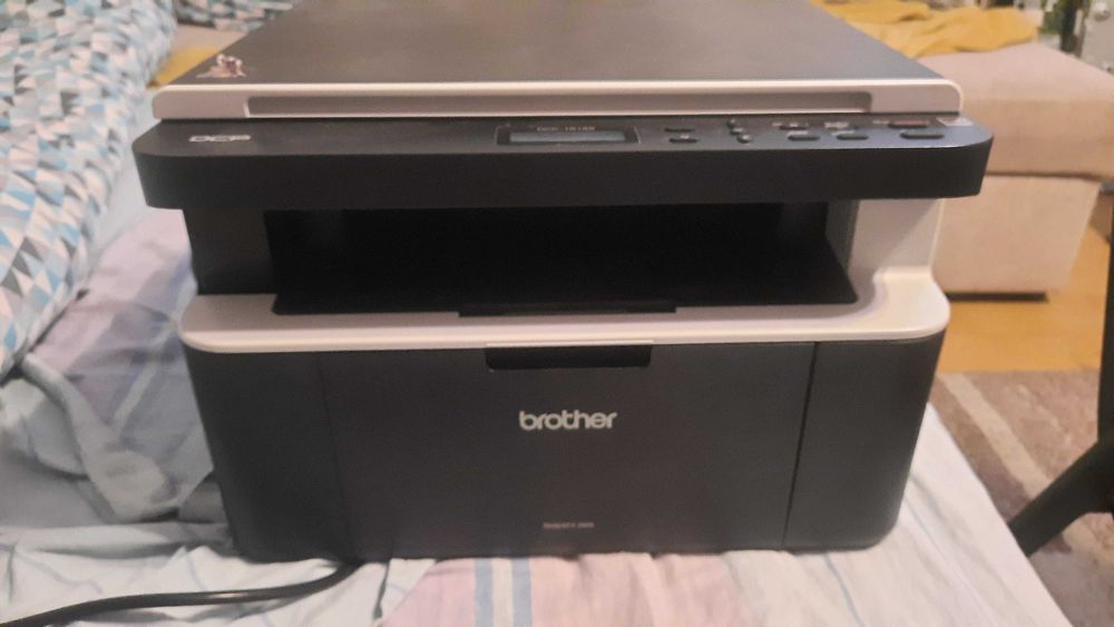 Drukarka laserowa Brother DCP-1512E.