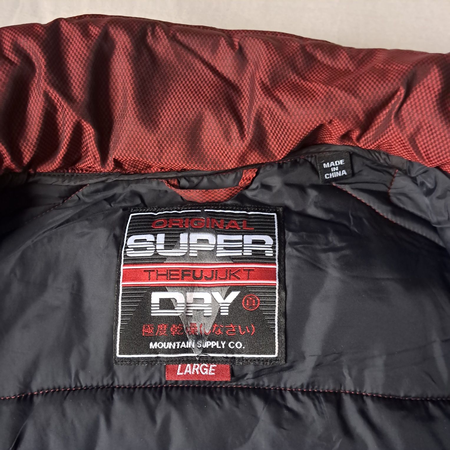 чоловіча куртка superdry р. L