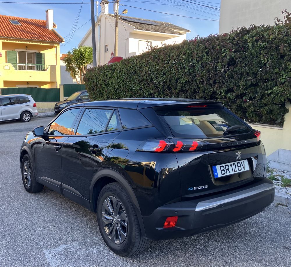 Peugeot e-2008 eletrico - autonomia ate 472km em ciclo urbano!!