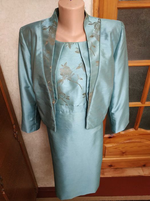 Ідеальне вбрання для урочистих заходів, що зробить Вас бездоганною!