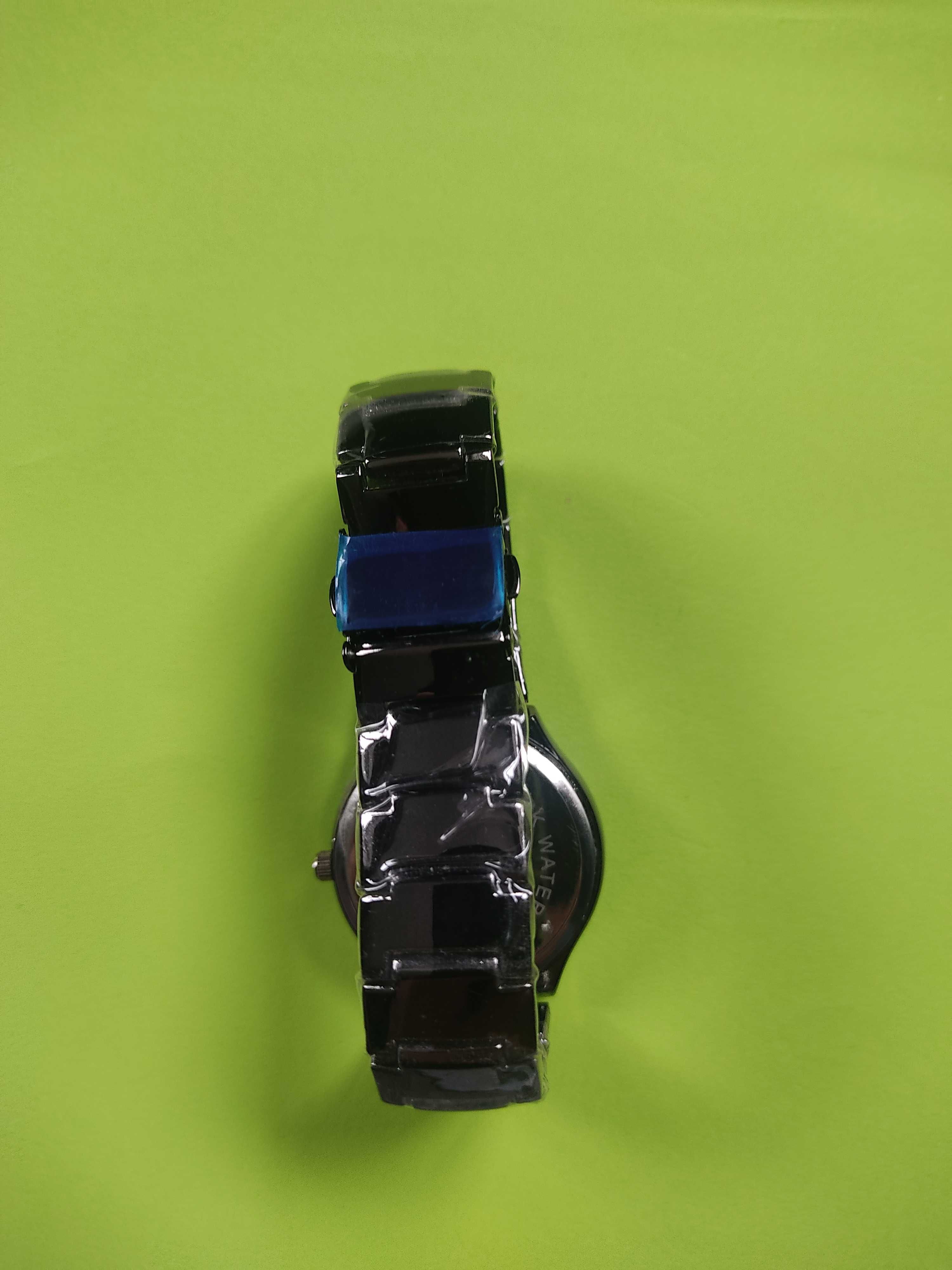 Чоловічий кварцовий годинник Dom із вольфрамової сталі (Чорний)

 Код
