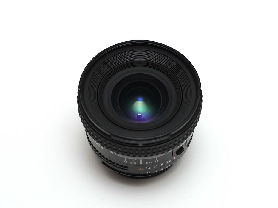 Nikon Nikkor AF 20 mm f/2.8   W-wa