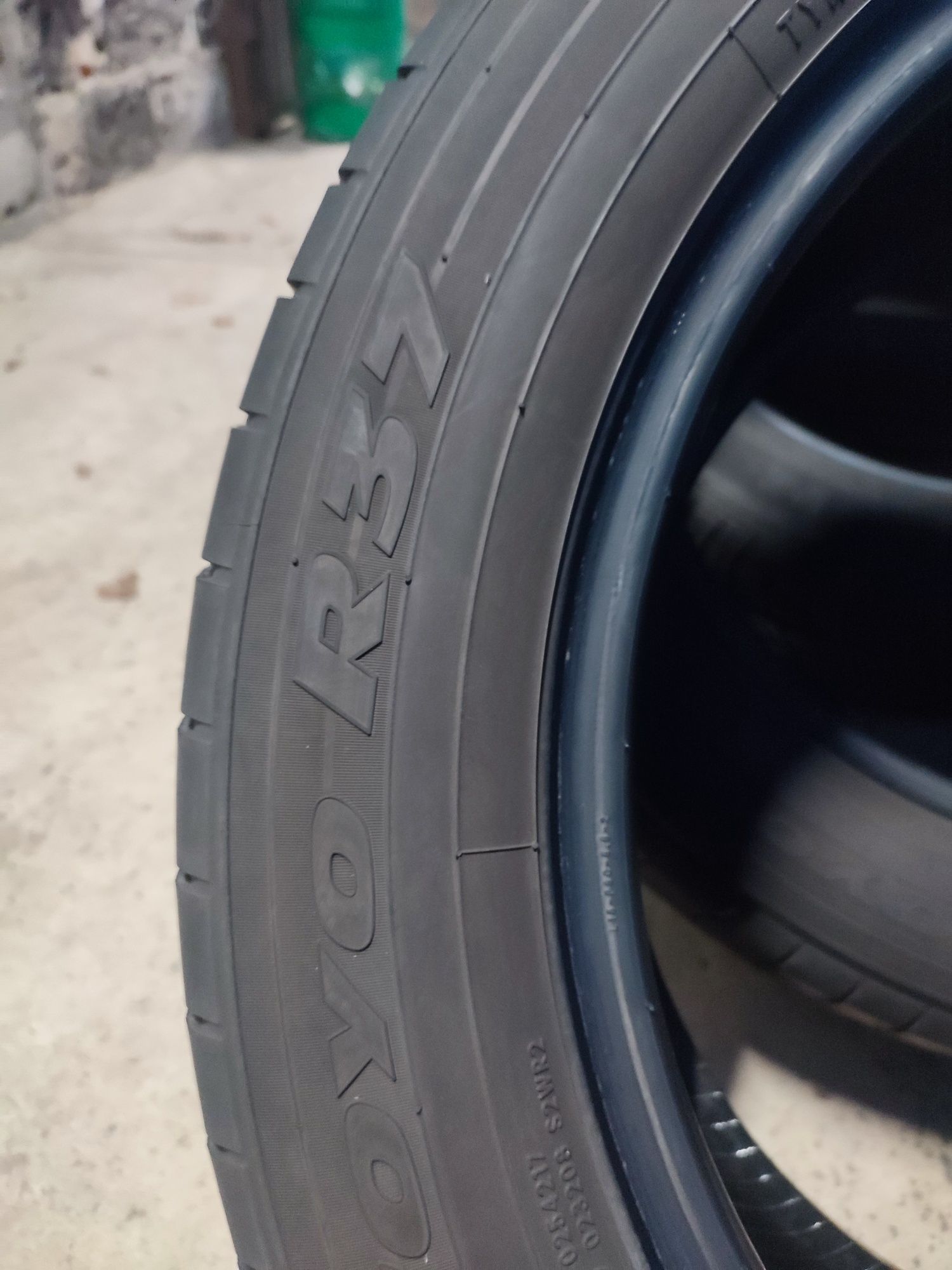 Шини 225/55 R18 Toyo R37