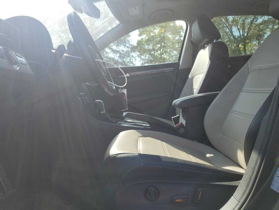 VOLKSWAGEN Passat R-Line 2020