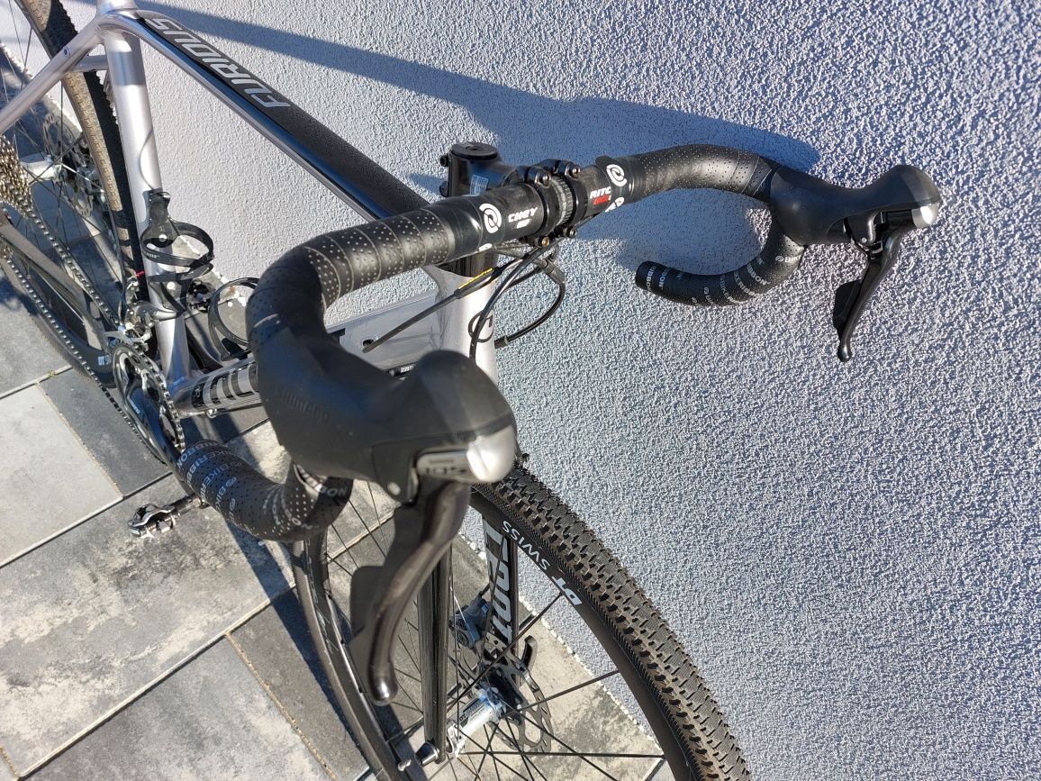 Gravel Accent Furious DTSwiss 105